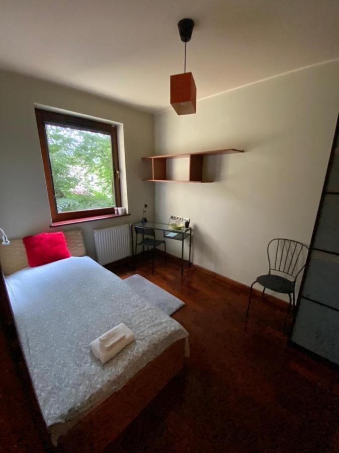Niewielki Pokoj Jedno Lub Dwuosobowy W Duzym Mieszkaniu W Gdansk Wrzeszcz Ul Smoluchowskiego Kolo Akademii Medycznej - Cooliving Esterno foto